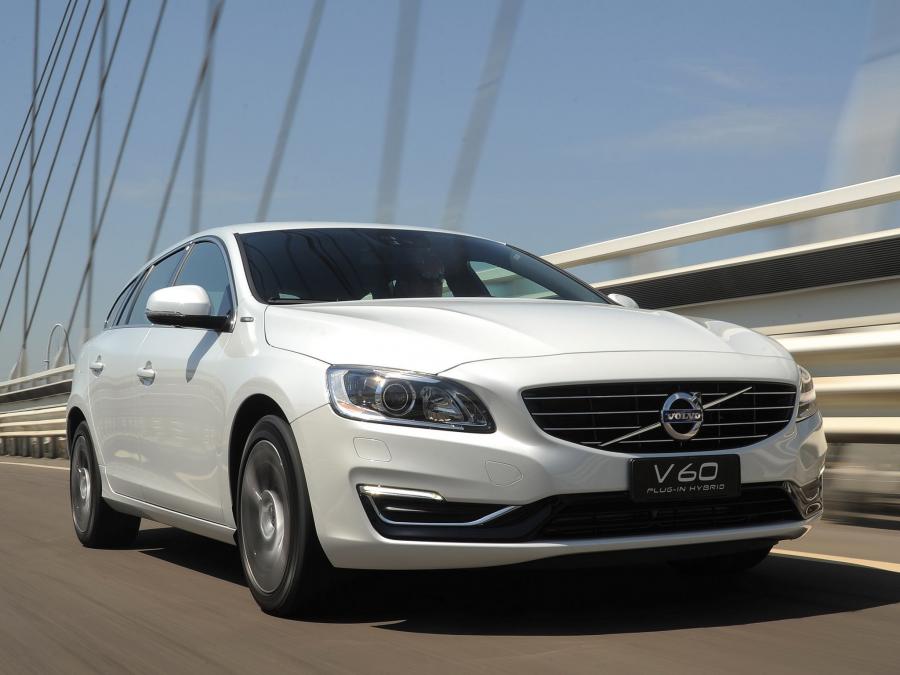  Volvo V60 D6 Plug-In Hybrid 2013 года  (фото 7 из 25)